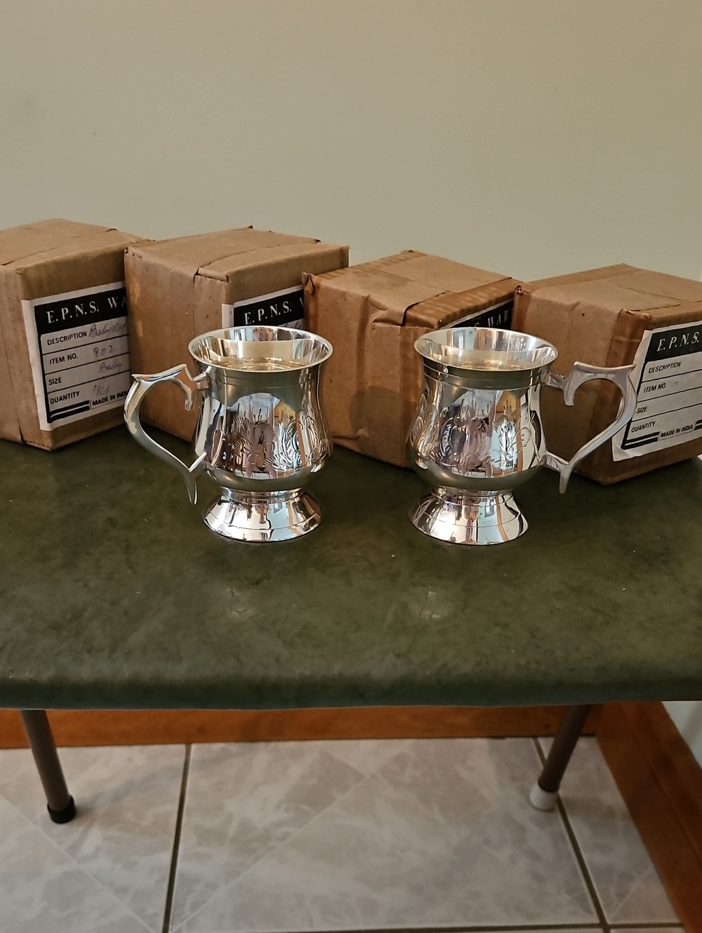 6 Classic Silver-Plated Pair of Mugs - Silver
